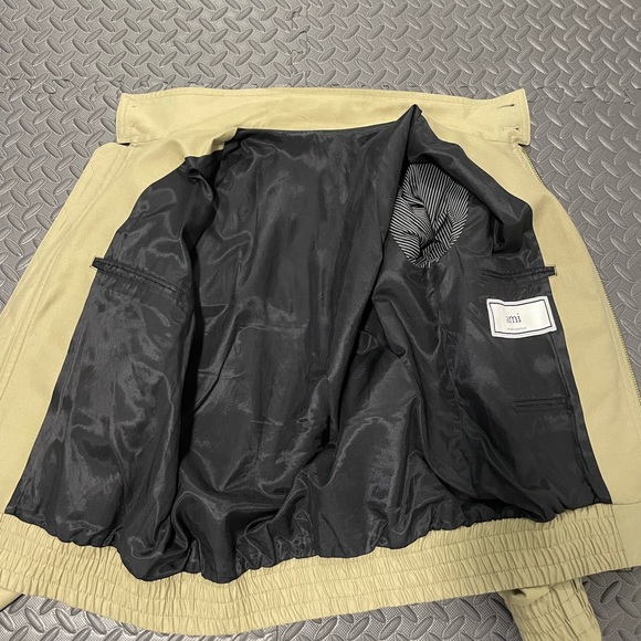 Ami Jacket - Picture 4 of 5